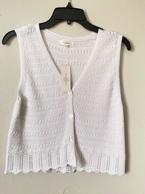 NWT No Comment Cotton Crochet Knit Button Front Vest - White Size Large